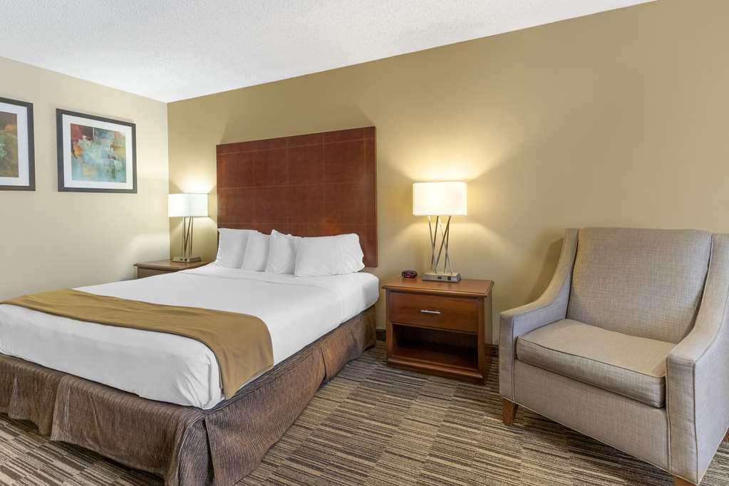 Best Western Sunday House Inn Kerrville Værelse billede