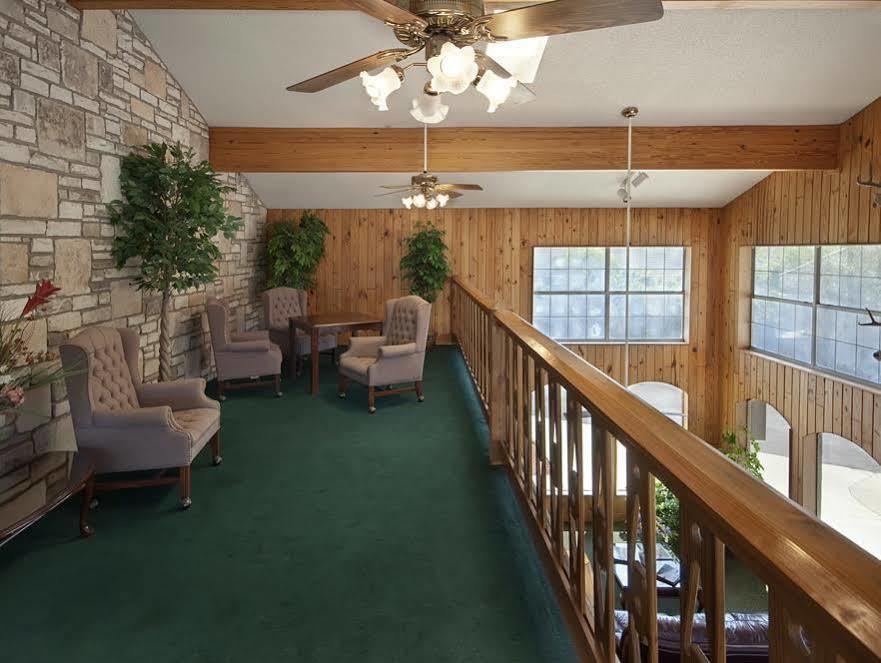Best Western Sunday House Inn Kerrville Eksteriør billede