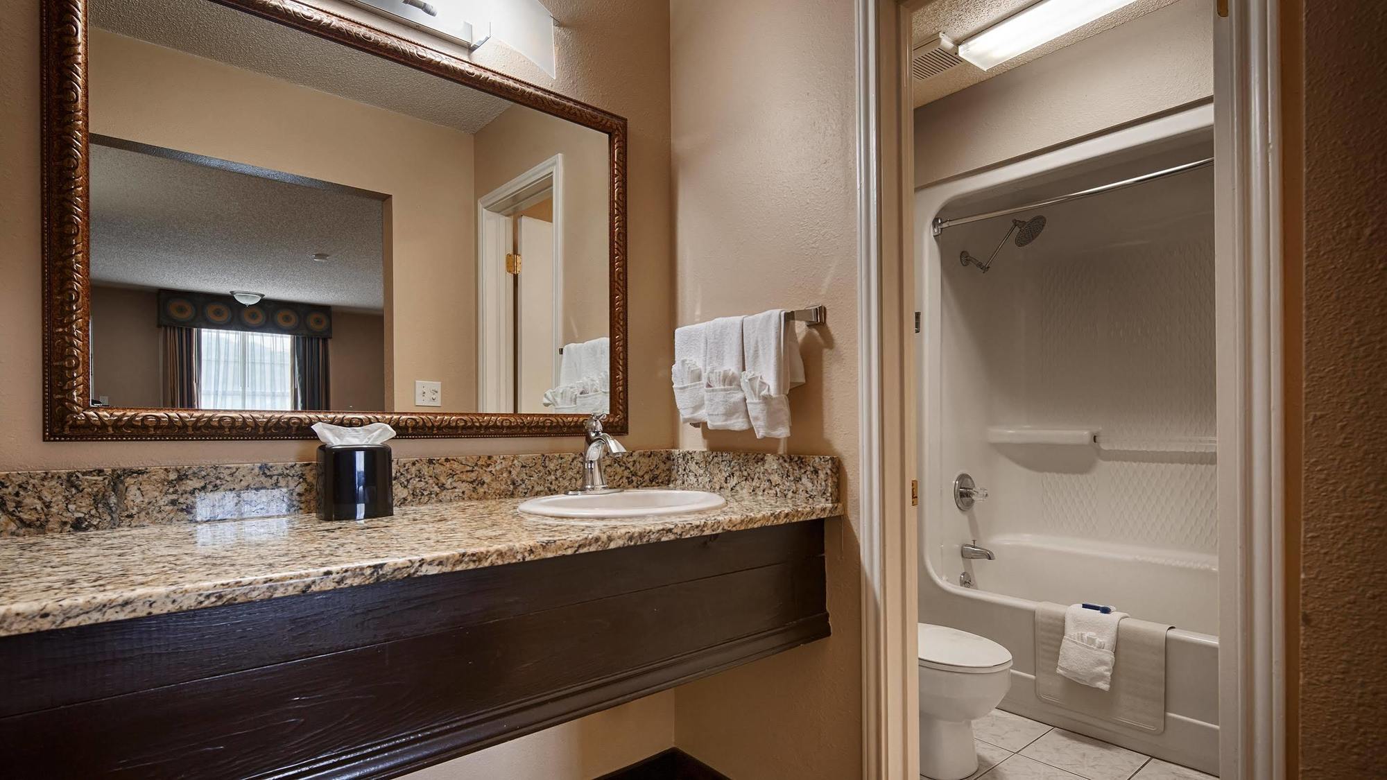 Best Western Sunday House Inn Kerrville Eksteriør billede